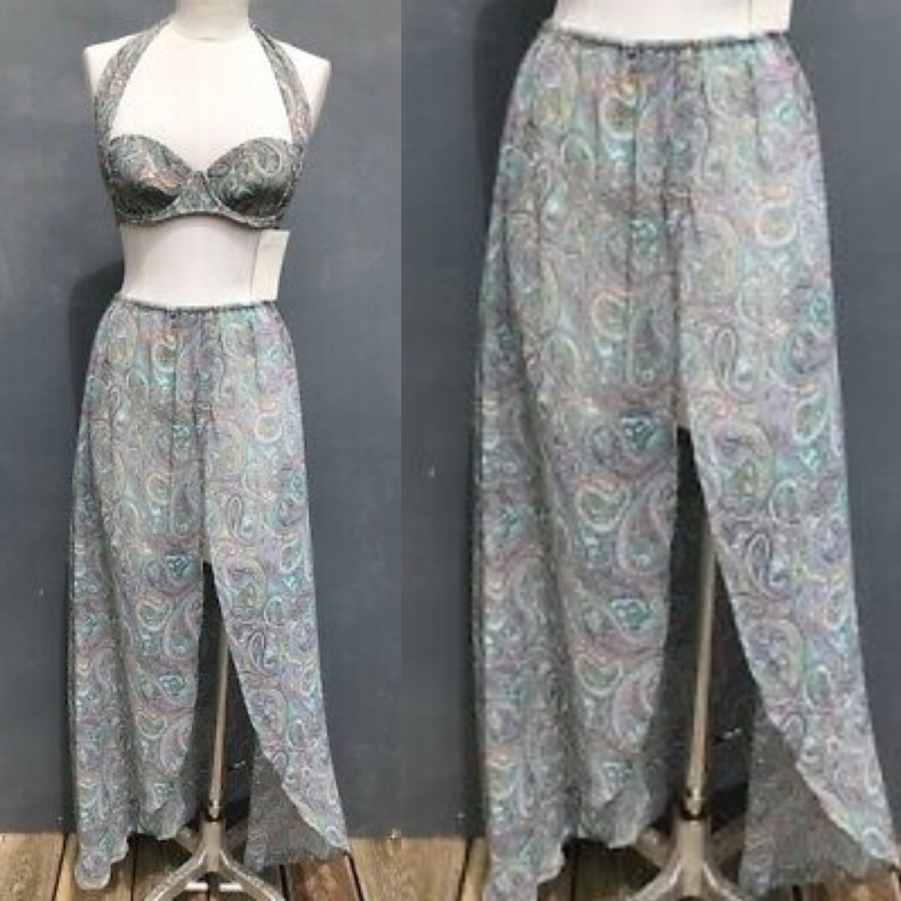 H&M light paisley bikini and cover up skirt set